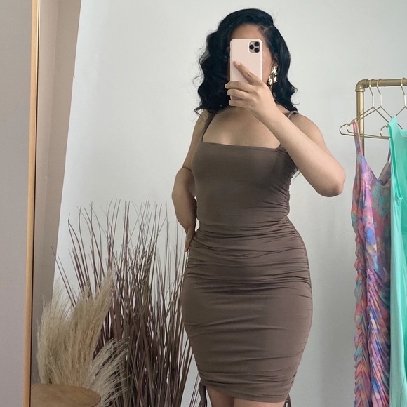 NWT BROWN RUCHED DRESS - Picture 2 of 4